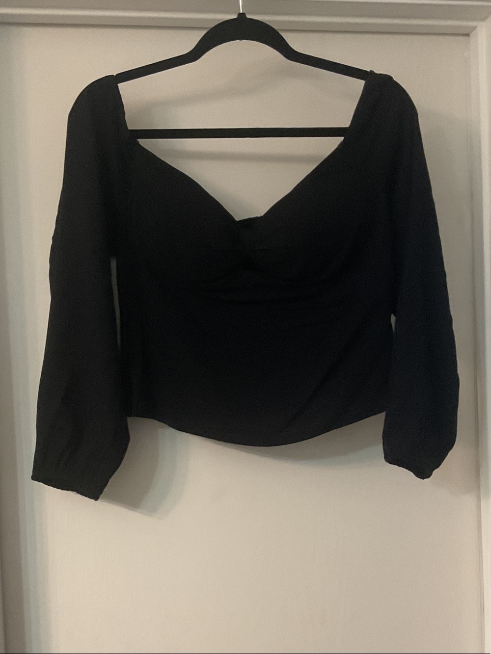 G by Guess Black Long Sleeve Sweetheart Blouse